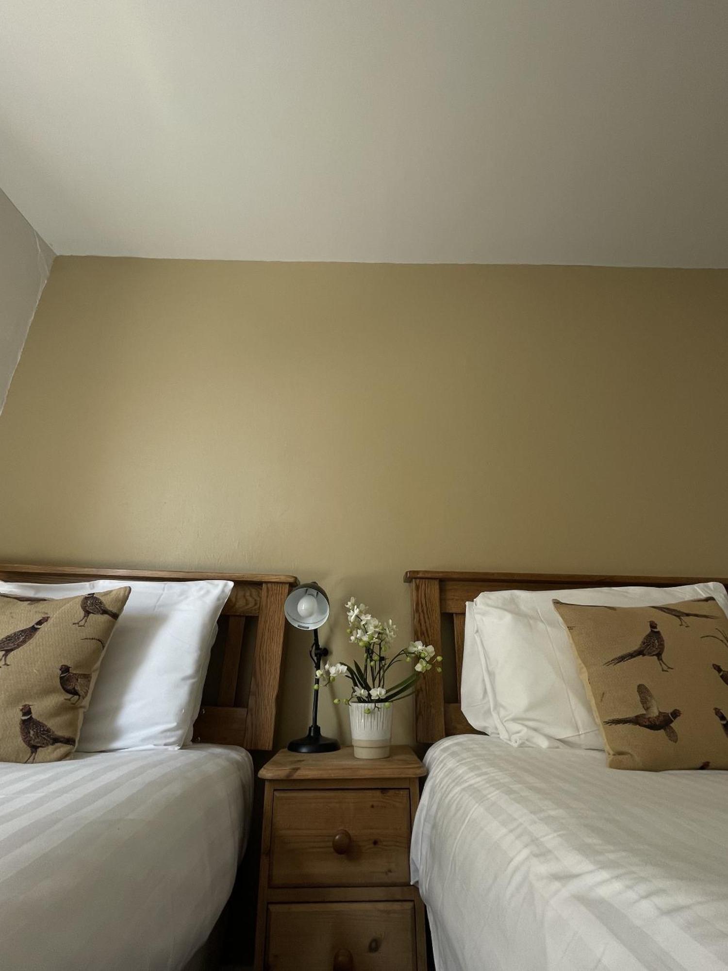White Hart Hotel Wiveliscombe Rum bild