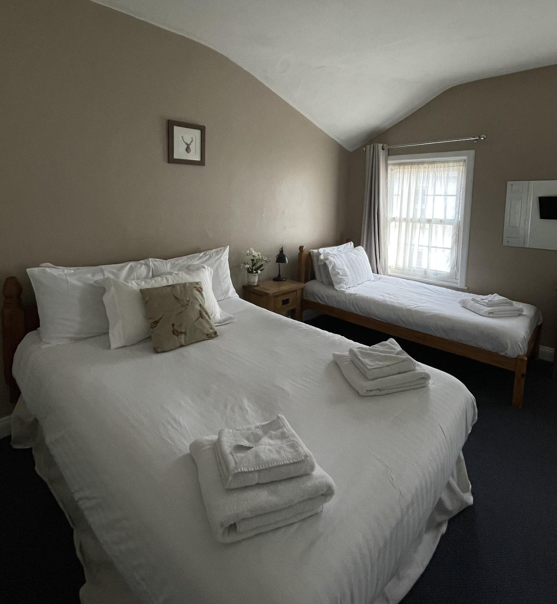 White Hart Hotel Wiveliscombe Rum bild