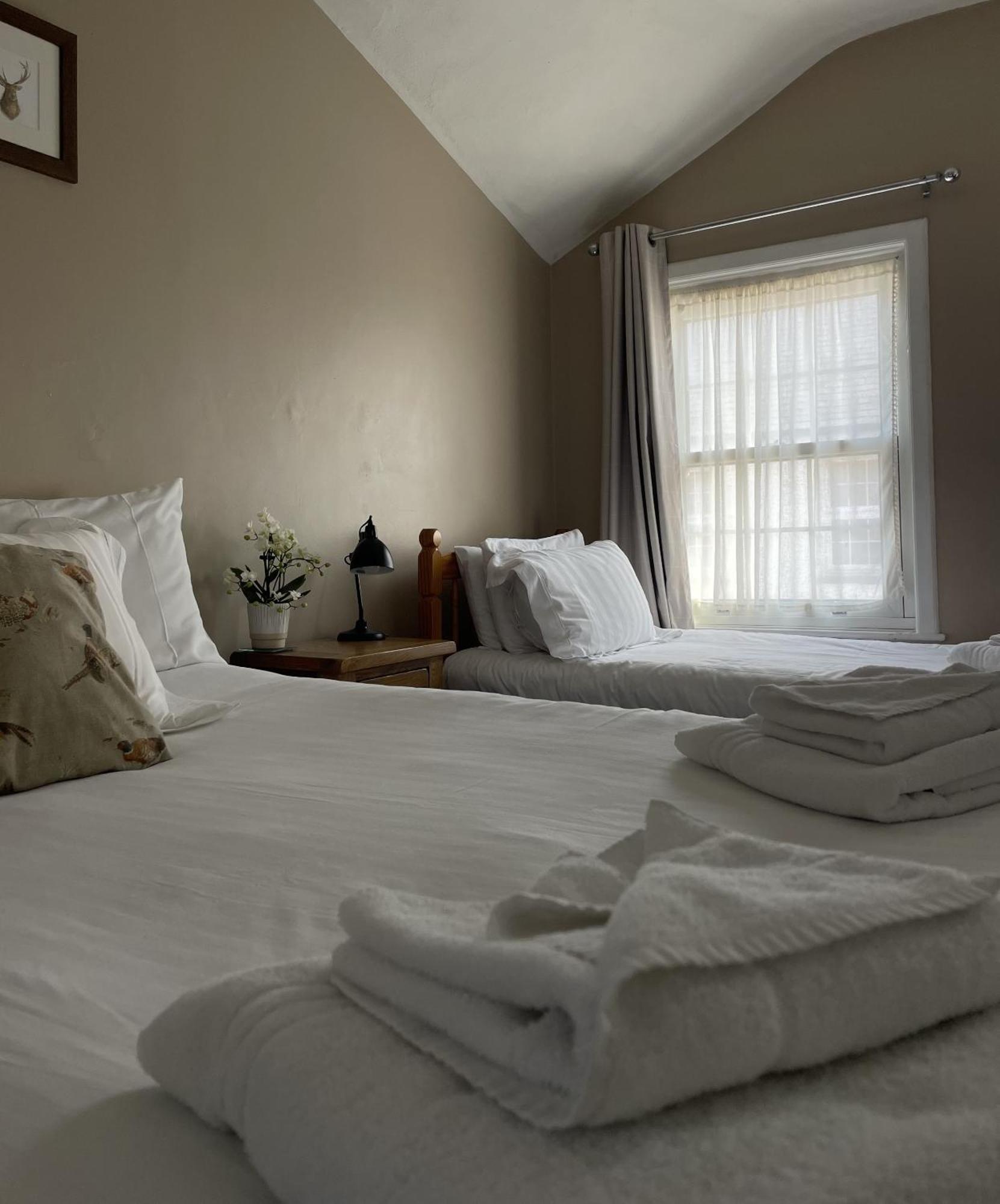 White Hart Hotel Wiveliscombe Rum bild
